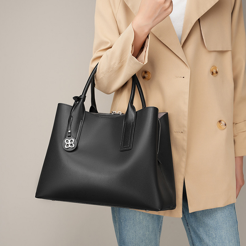 Shoulder Bag Structured - Tas Tote Wanita Kulit Asli Hitam