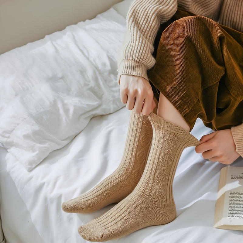 Kaos Kaki Wanita Musim Dingin  - Women'S Formal Wear For Cold Weather ulasan dan harga